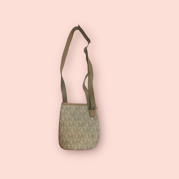 Michael Kors Jet Set Crossbody Bag‎ - Picture 1 of 4
